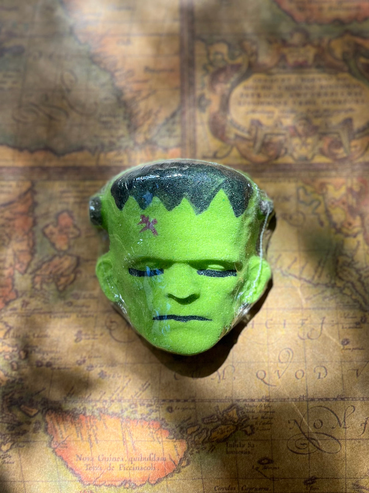 Poppy & Thyme Frankenstein Bath Bomb 4.25 oz
