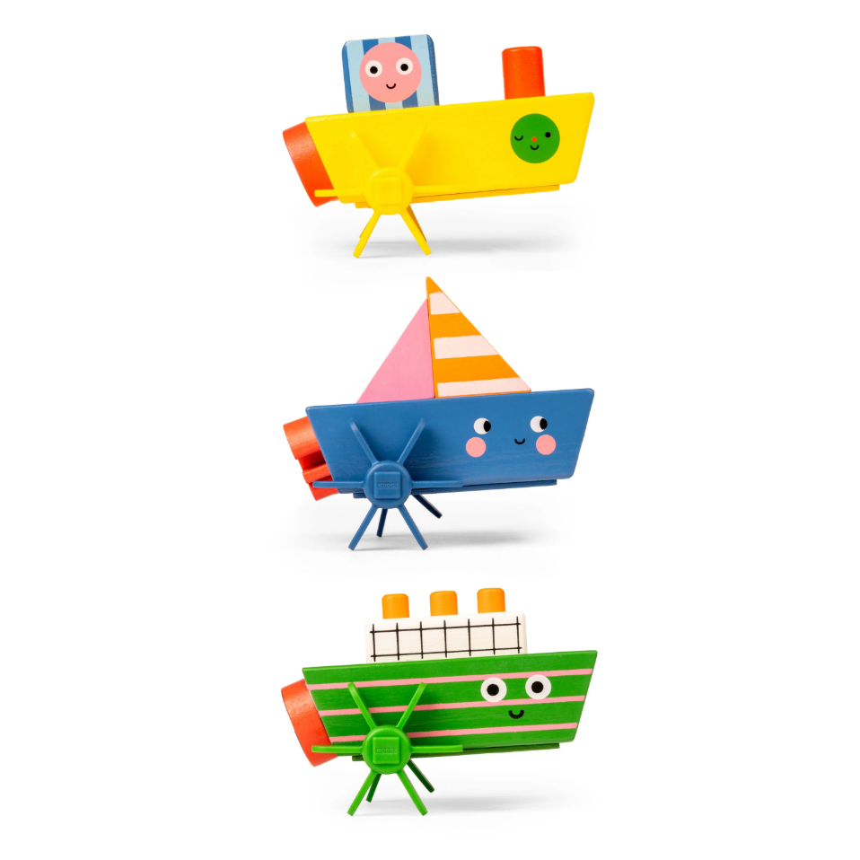 Kikkerland Wooden Wind-up Boat