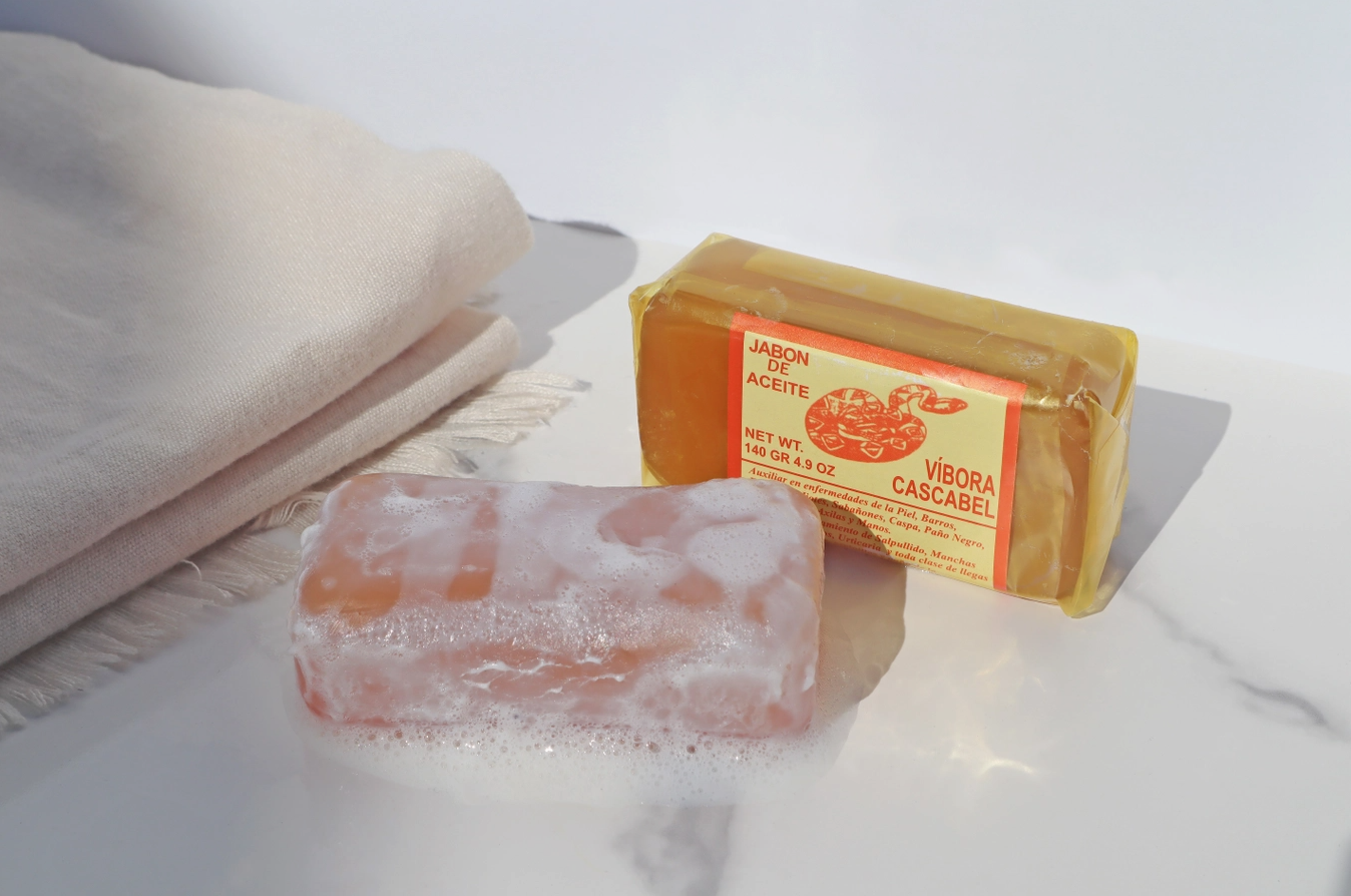 Jabon De Aceite Vibora Cascabel Rattlesnake Soap 140g 4.9oz