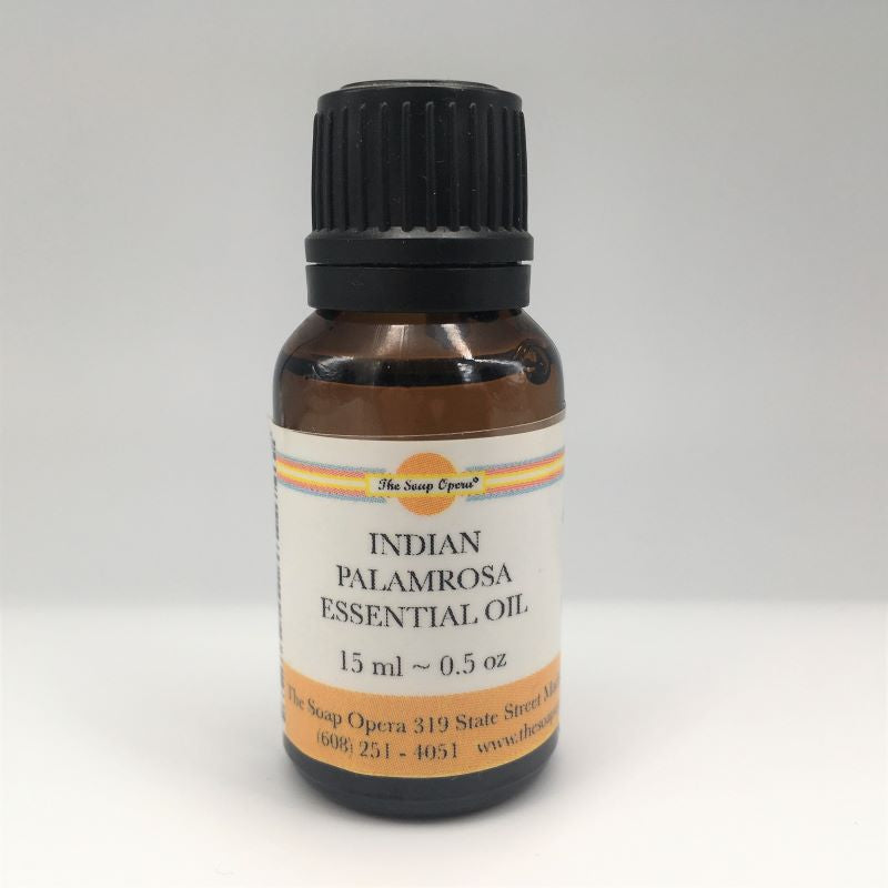 Indian Palmarosa Essential Oil is known for having a calming and uplifting scent not dissimilar from that of a rose. 