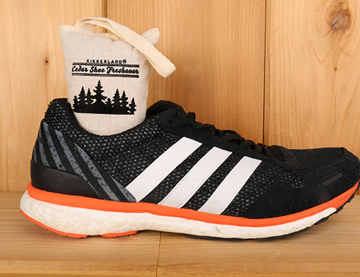 Kikkerland Cedar Shoe Freshener - Set of 4