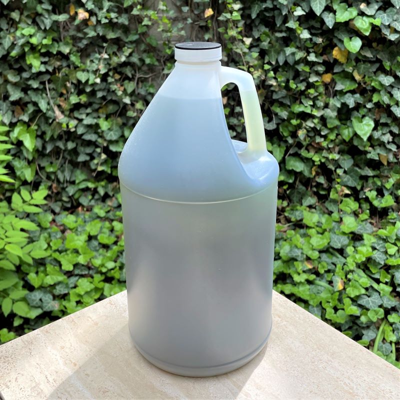 The Soap Opera Eucalyptus & Mint Body Soak 1 Gallon 3.8L